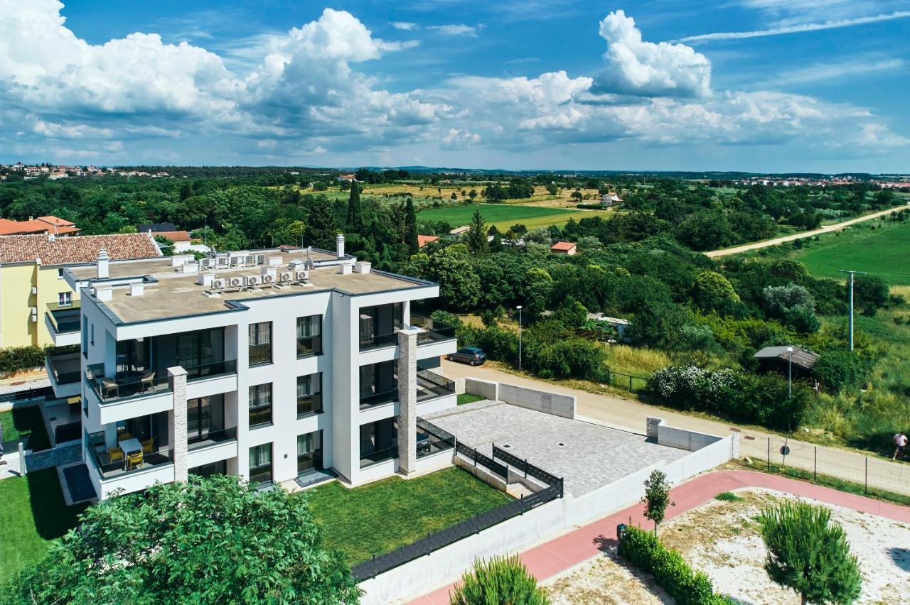 Apartments San Maris 2 Умаг Экстерьер фото