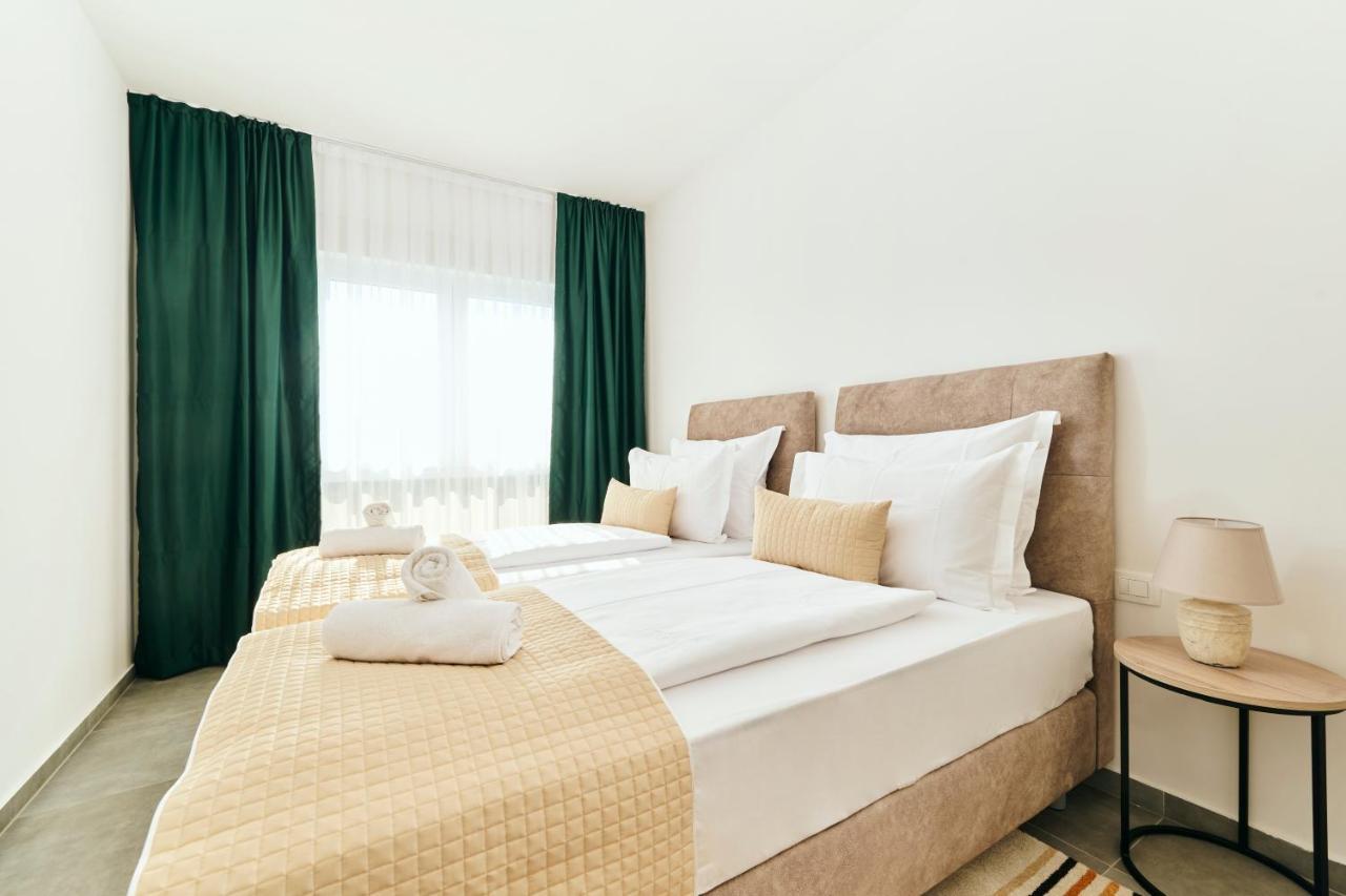 Apartments San Maris 2 Умаг Экстерьер фото