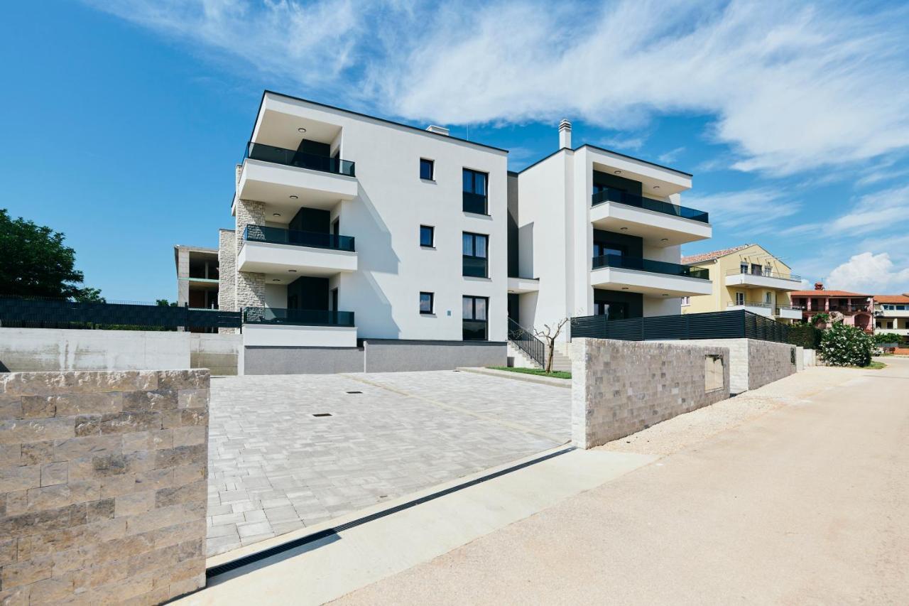 Apartments San Maris 2 Умаг Экстерьер фото