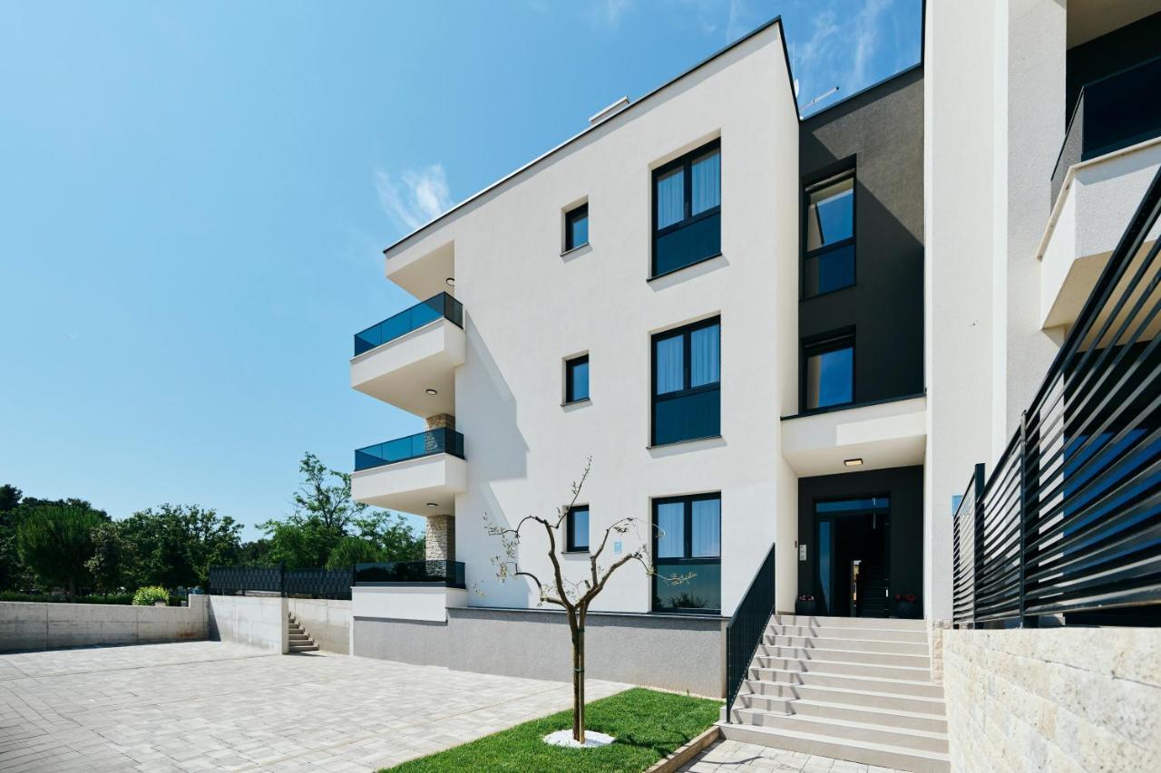 Apartments San Maris 2 Умаг Экстерьер фото